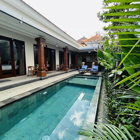 Cecillia Guesthouse Canggu Buitenkant foto